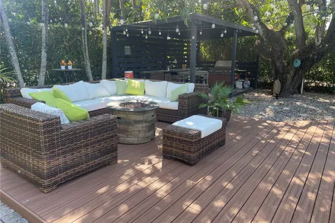 5760 SW 56th St, Miami FL 33155