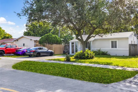 1304 NW 6th Ave, Fort Lauderdale FL 33311
