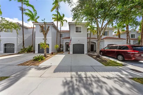 925 SW 147th Ct, Miami FL 33194