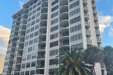 66 Valencia Ave, Coral Gables FL 33134