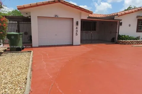 435 E 52nd St, Hialeah FL 33013