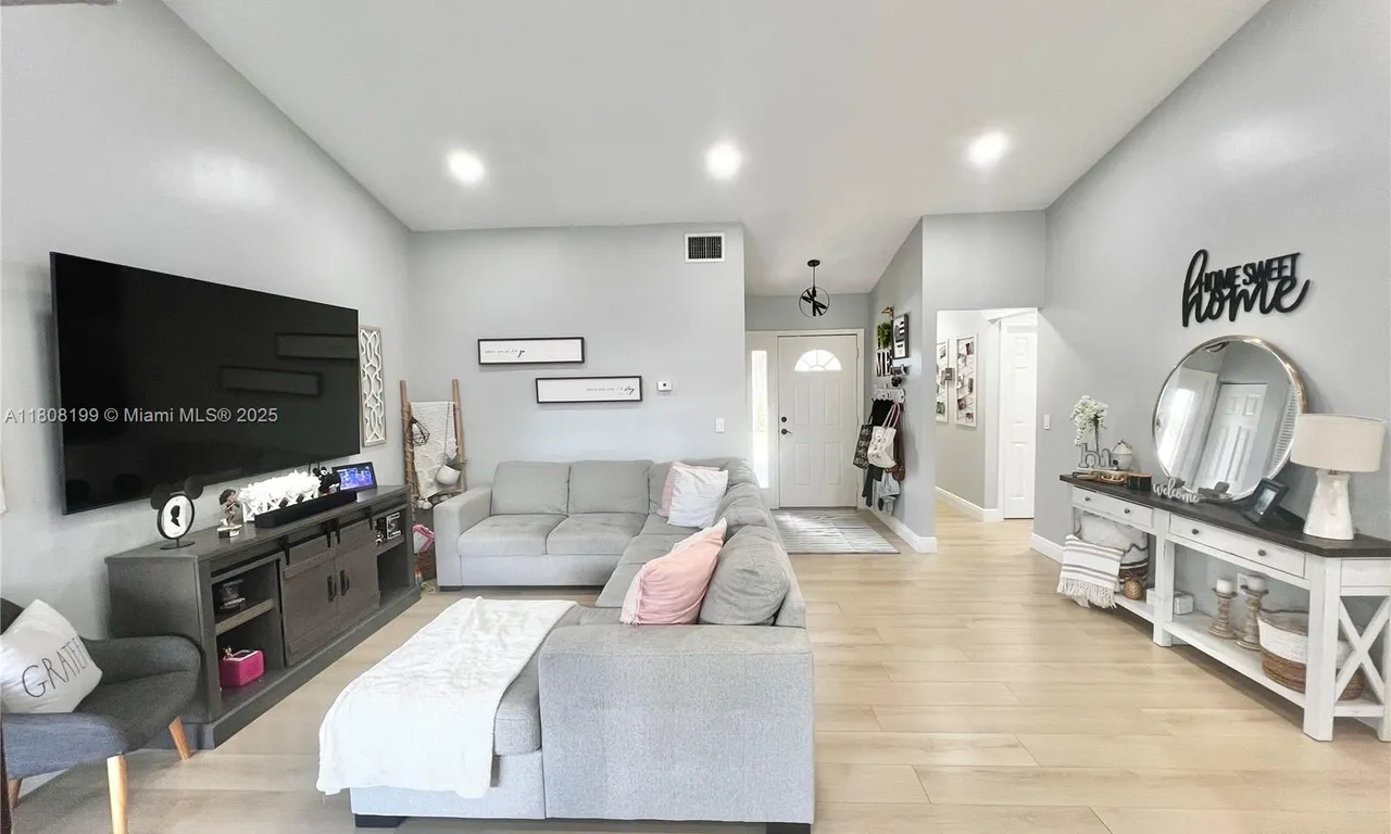 13550 SW 286 st, Homestead FL 33033