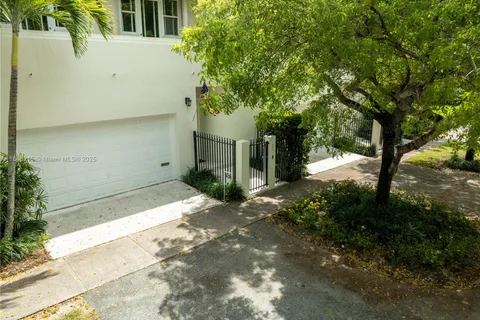 602 Malaga Ave # B, Coral Gables FL 33134