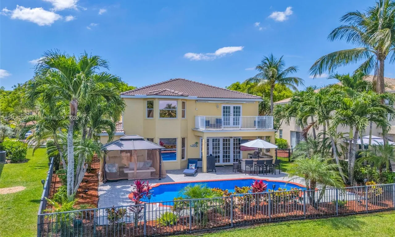 9003 Alexandra Cir, Wellington FL 33414