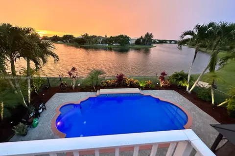 9003 Alexandra Cir, Wellington FL 33414