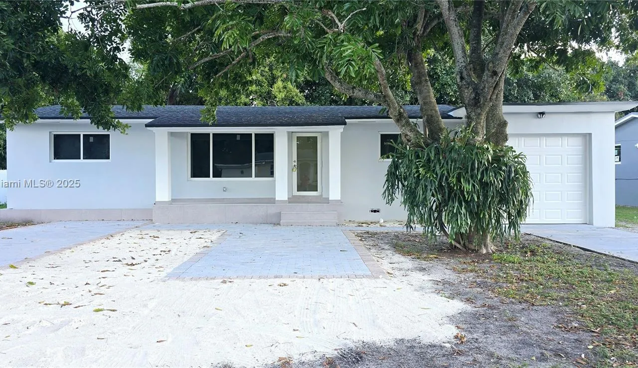 2530 NW 111th ST, Miami FL 33167