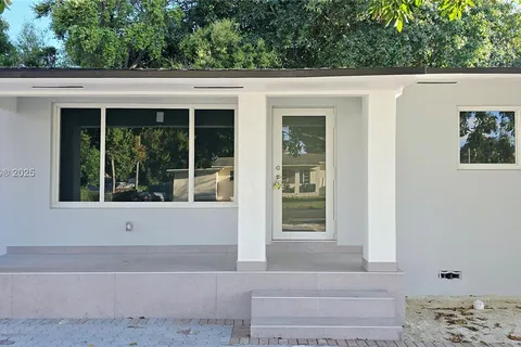 2530 NW 111th ST, Miami FL 33167