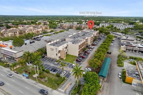 10900 SW 104th St # 121, Miami FL 33176