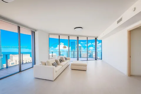 1000 Brickell Plz, Miami FL 33131