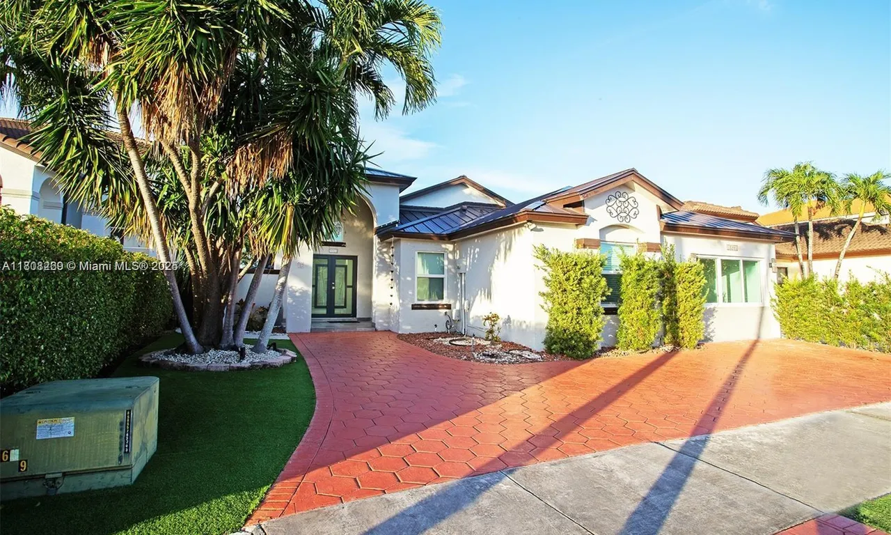 13285 NW 11th St, Miami FL 33182
