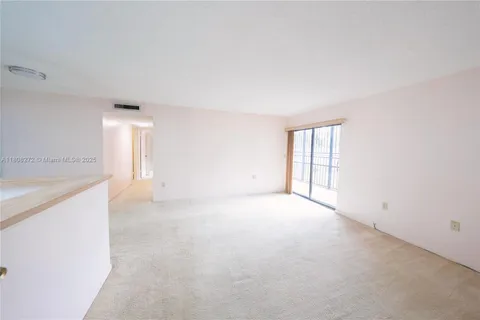 18785 NW 62nd Ave # 106, Hialeah FL 33015