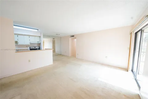 18785 NW 62nd Ave # 106, Hialeah FL 33015