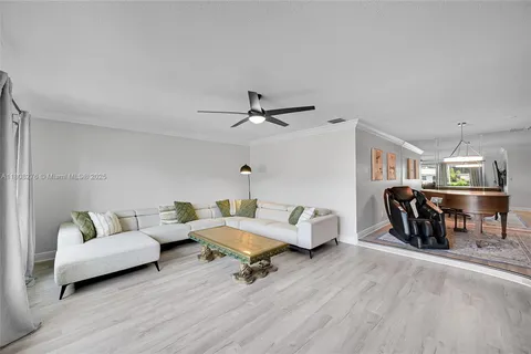1716 NW 36th Ct, Oakland Park FL 33309
