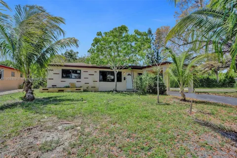 2890 SW 9th St, Fort Lauderdale FL 33312