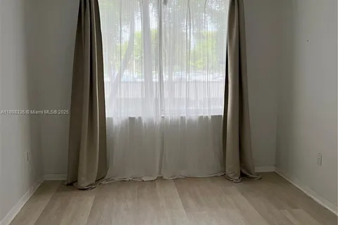 1740 NW N River Dr # 221, Miami FL 33125