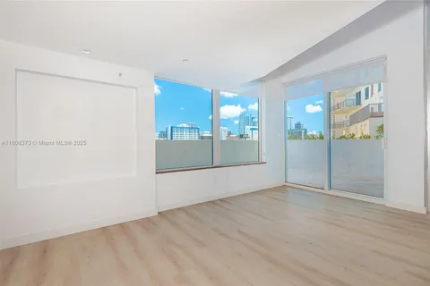 10 SW South River Dr # 607, Miami FL 33130