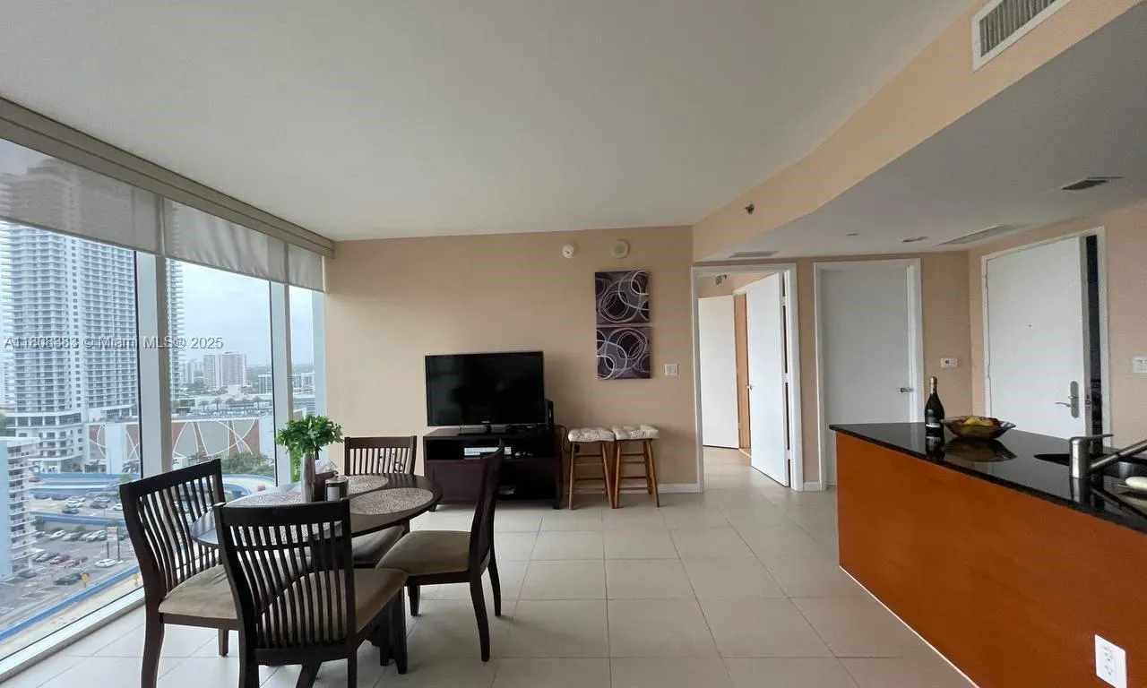 1830 S Ocean Dr # 1807, Hallandale Beach FL 33009