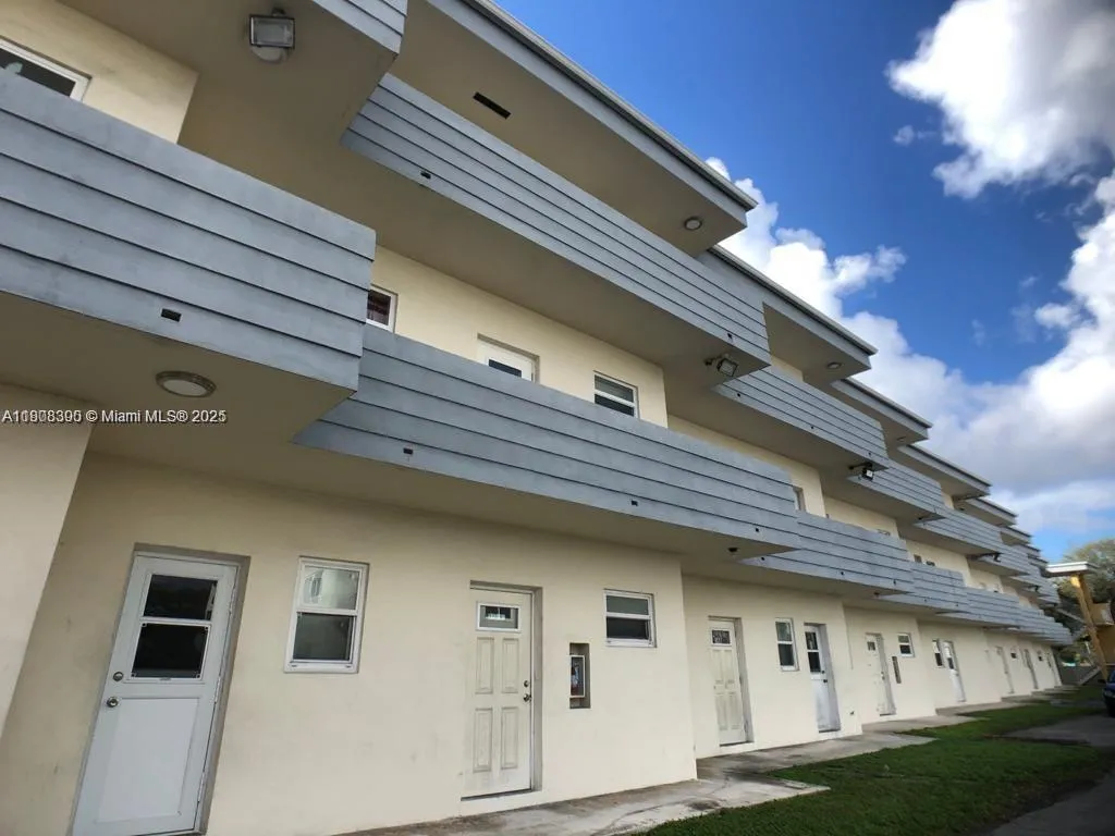 13215 NE 6th Ave # 309, North Miami FL 33161