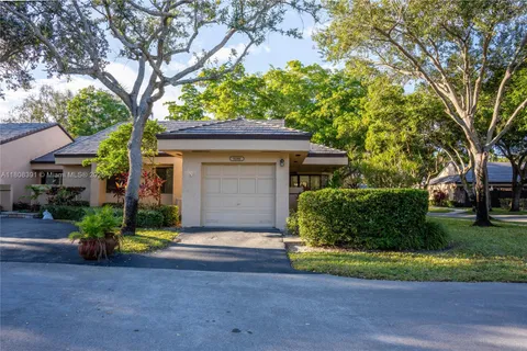 9286 N Chelsea Dr N, Plantation FL 33324
