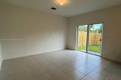 11965 NW 47th Mnr, Coral Springs FL 33076