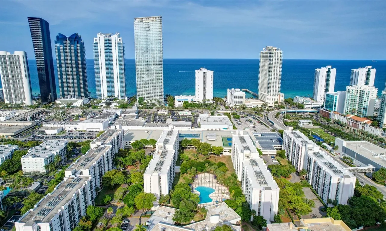 16919 N Bay Rd # 521, Sunny Isles Beach FL 33160