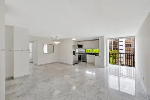 16919 N Bay Rd # 521, Sunny Isles Beach FL 33160