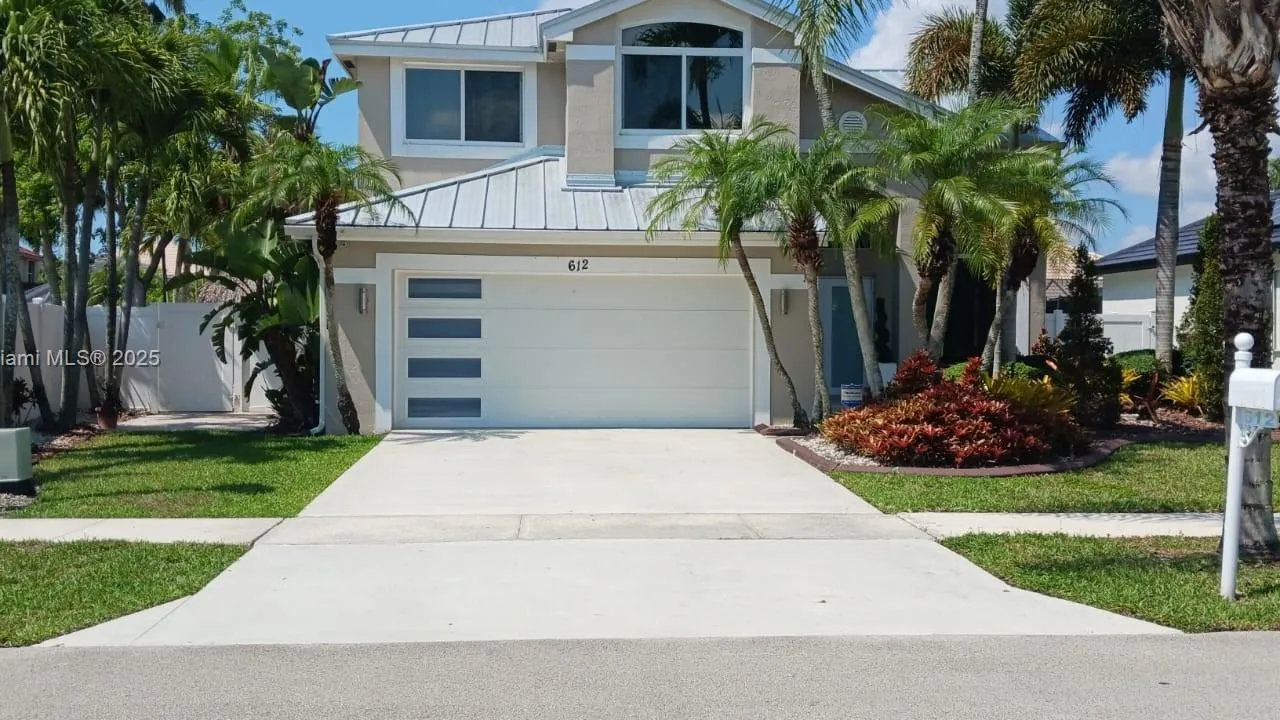 612 SW 179th Ave, Pembroke Pines FL 33029