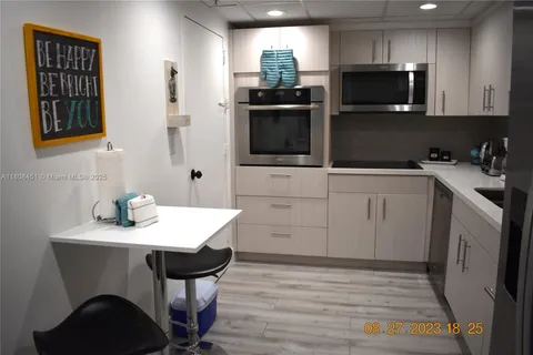 3901 S Ocean Dr # 11A, Hollywood FL 33019