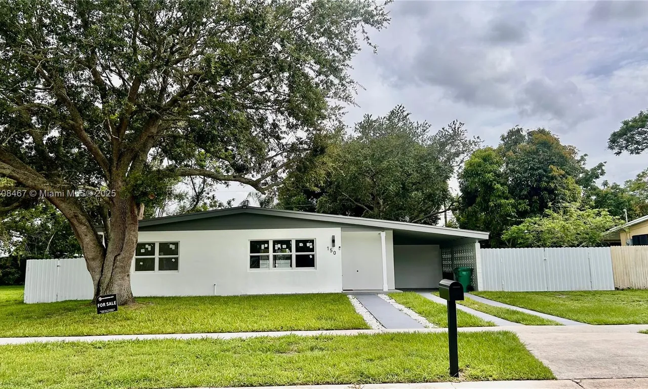 150 SE Castana Ct, Port St. Lucie FL 34983