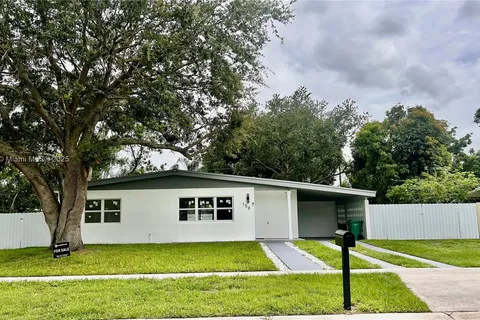 150 SE Castana Ct, Port St. Lucie FL 34983