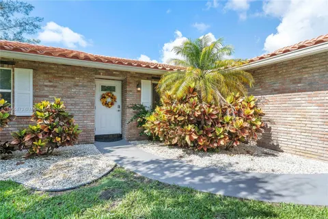 10842 NW 15th St, Coral Springs FL 33071