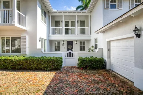 5701 SW 85th St # 5701, South Miami FL 33143