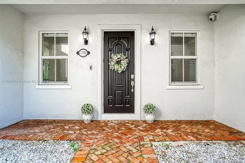 5701 SW 85th St # 5701, South Miami FL 33143