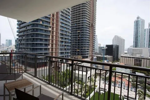 999 SW 1st Ave # 1617, Miami FL 33130