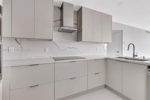 20379 W Country Club Dr # 1233, Aventura FL 33180