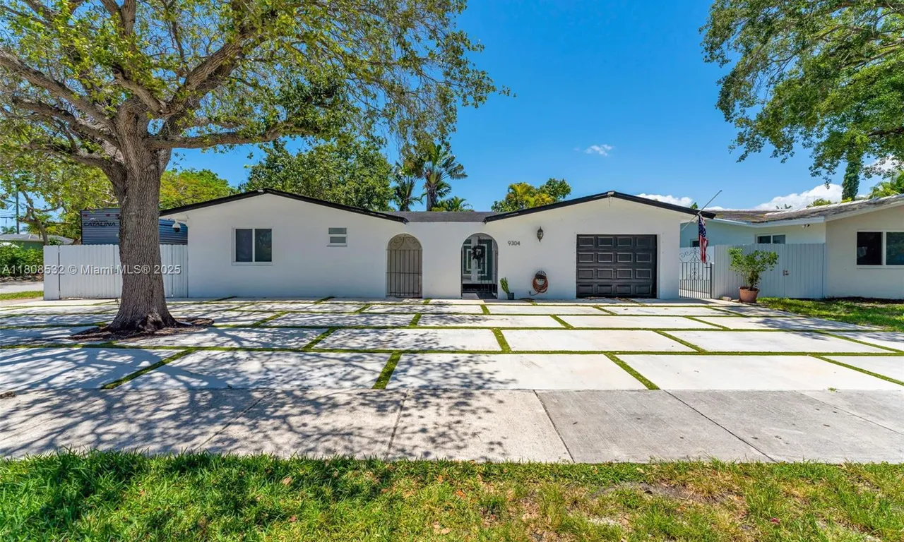 9304 SW 166th Ter, Palmetto Bay FL 33157