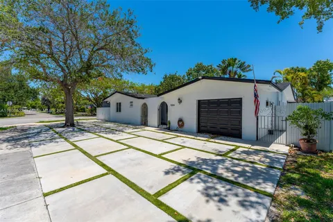 9304 SW 166th Ter, Palmetto Bay FL 33157