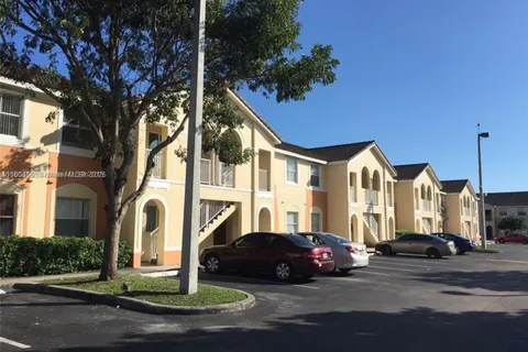 2903 SE 17th Ave # 102, Homestead FL 33035