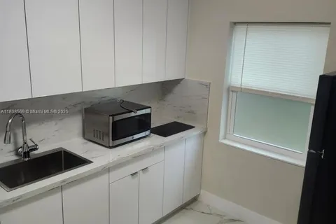 3130 NW 160th St, Miami Gardens FL 33054