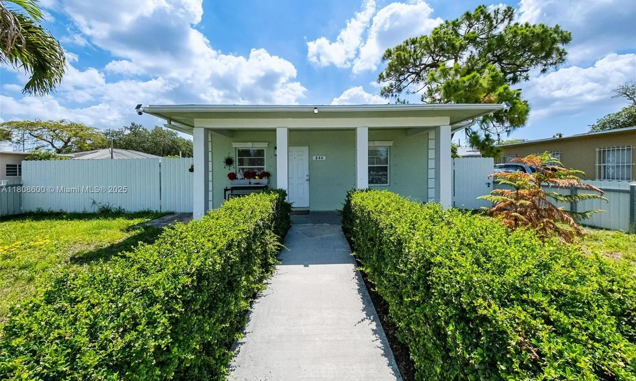 844 NW 15th Ave, Fort Lauderdale FL 33311