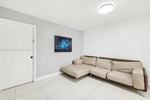 1351 NE Miami Gardens Dr # 1111E, Miami FL 33179