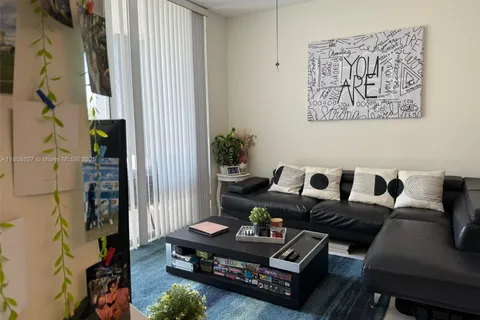 9725 NW 52nd St # 421, Doral FL 33178