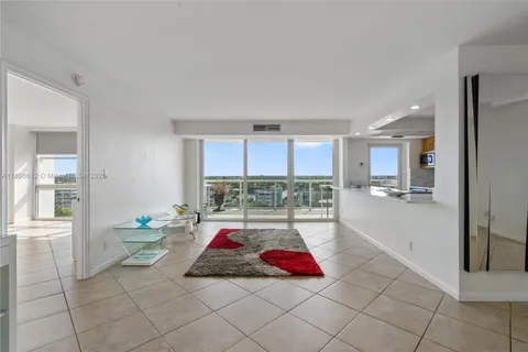 2841 N Ocean Blvd # 1105, Fort Lauderdale FL 33308