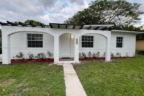 13725 NW 4th Ct, North Miami FL 33168