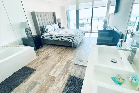 650 NE 32nd St # 4605, Miami FL 33137