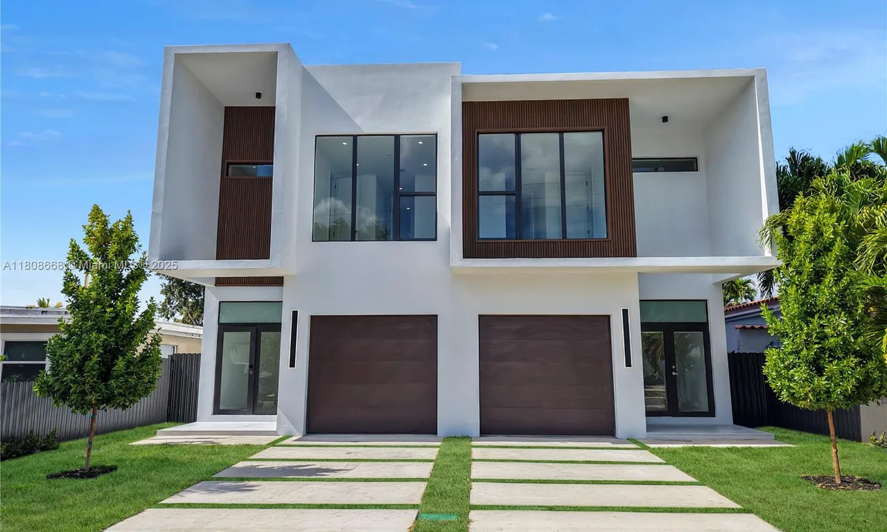 2839 SW 25 st, Miami FL 33133