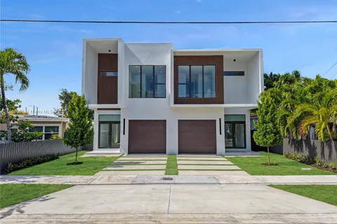 2839 SW 25 st, Miami FL 33133