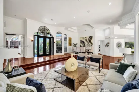169 Dockside Cir, Weston FL 33327