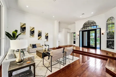 169 Dockside Cir, Weston FL 33327