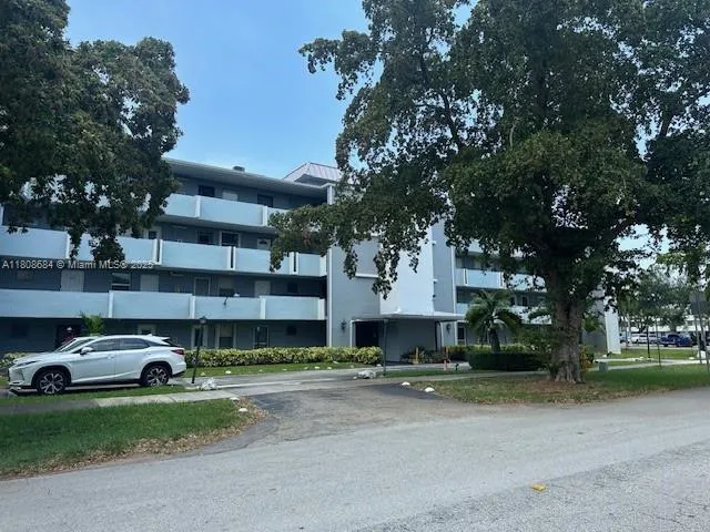 1601 NE 191 ST # B406, Miami FL 33179